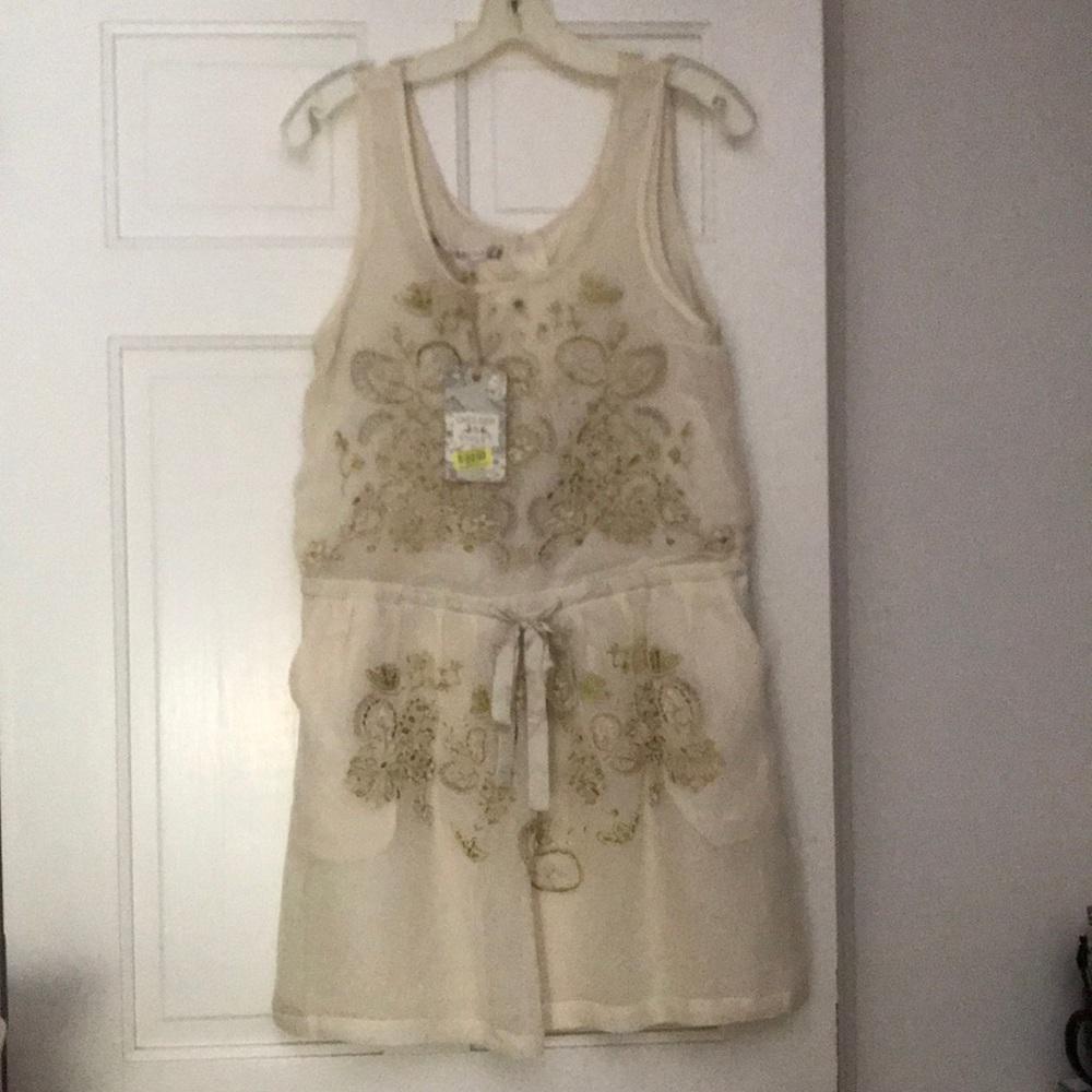 Chelsea & Violet beautiful cream colored dress.